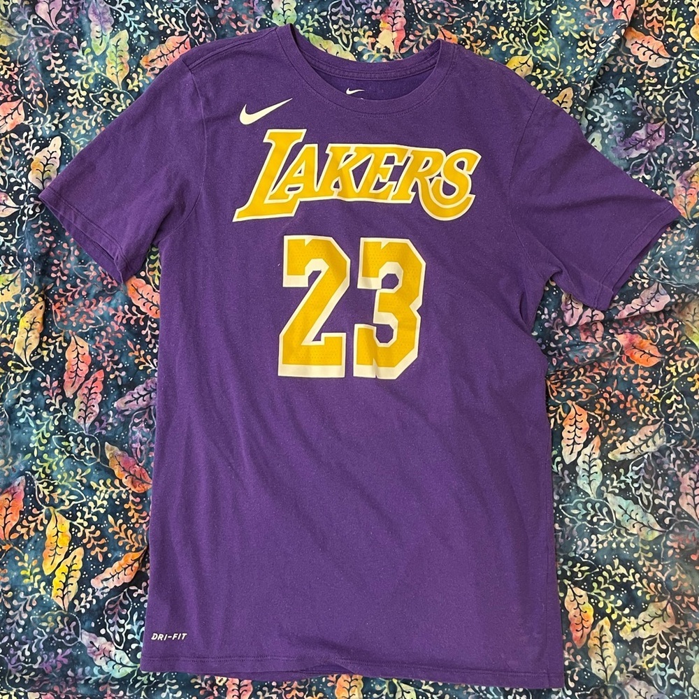 Nike Dri-Fit Athletic Cut Lebron James Lakers 23 T-Shirt Size Small